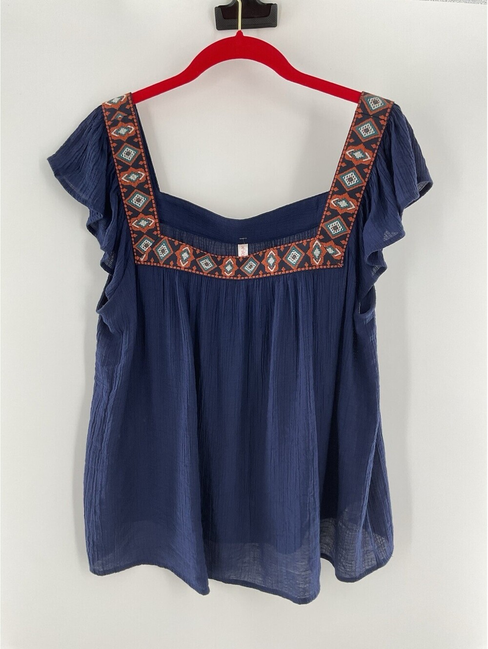 Xhilaration women’s medium blouse embroidered neckline 092